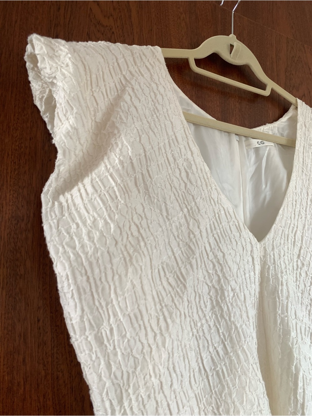 CO White Textured V-Neck Cap Sleeve Camisole - Picture 4 of 10